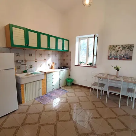 بيت للعطل La Casetta Degli Ulivi *